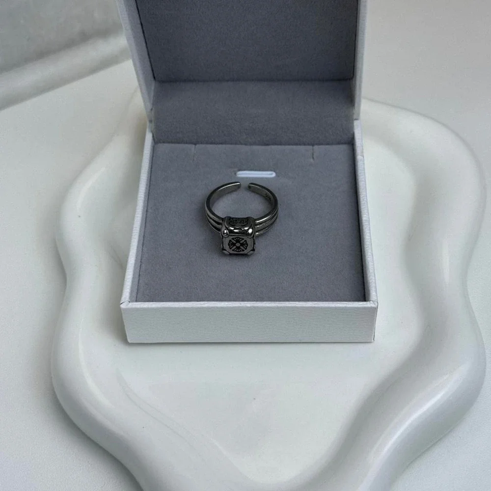 silver y2k ring